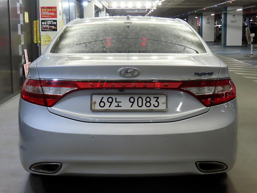 HYUNDAI Grandeur - Vista 5