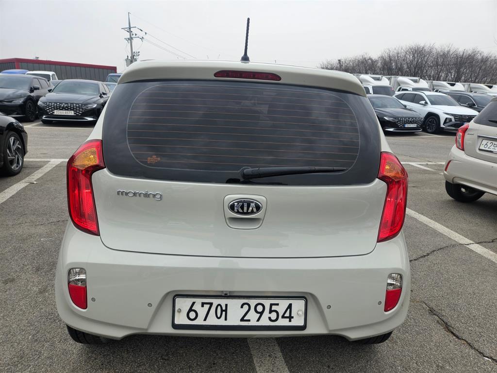 KIA Morning - Vista 4