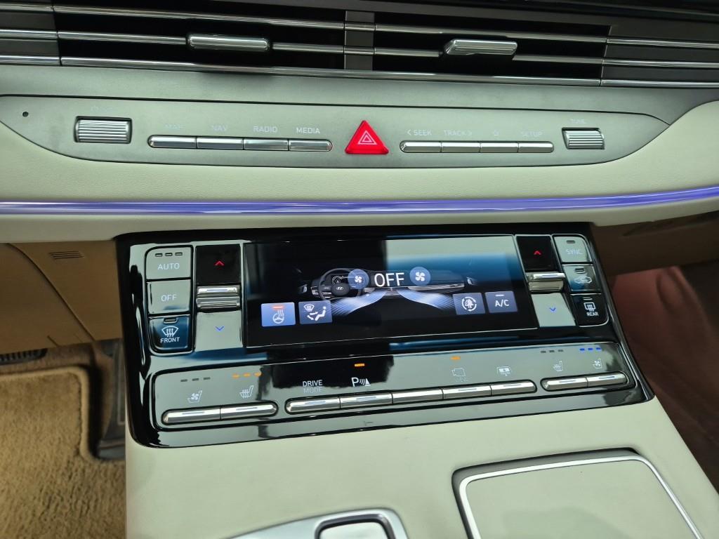 HYUNDAI Grandeur - Vista 10