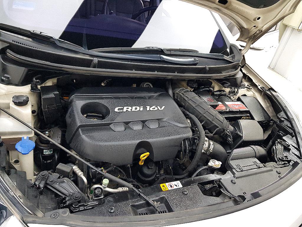 HYUNDAI i30 - Vista 6