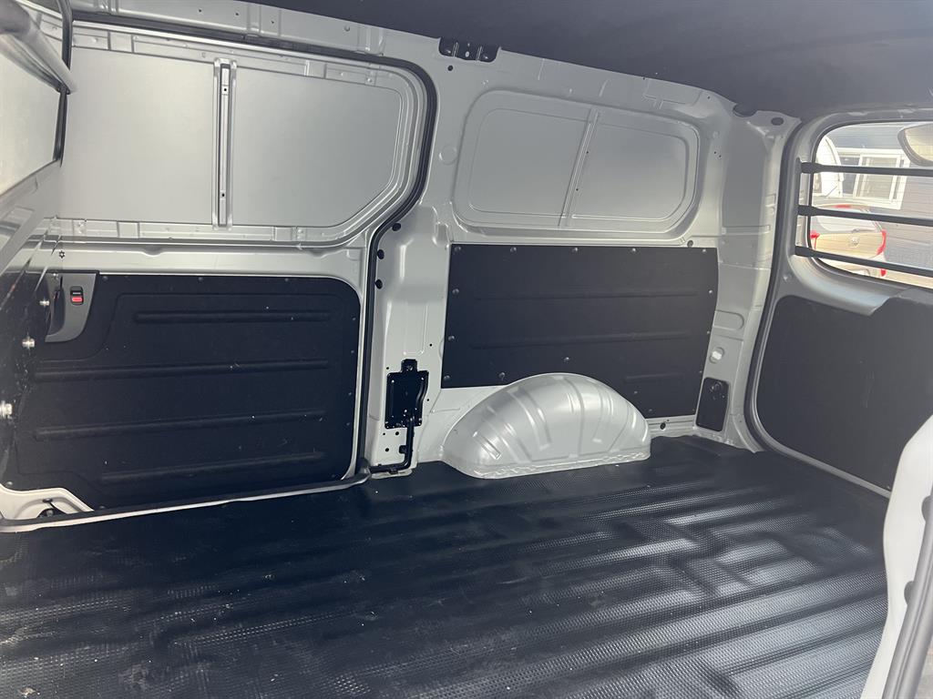 HYUNDAI Starex - Vista 5