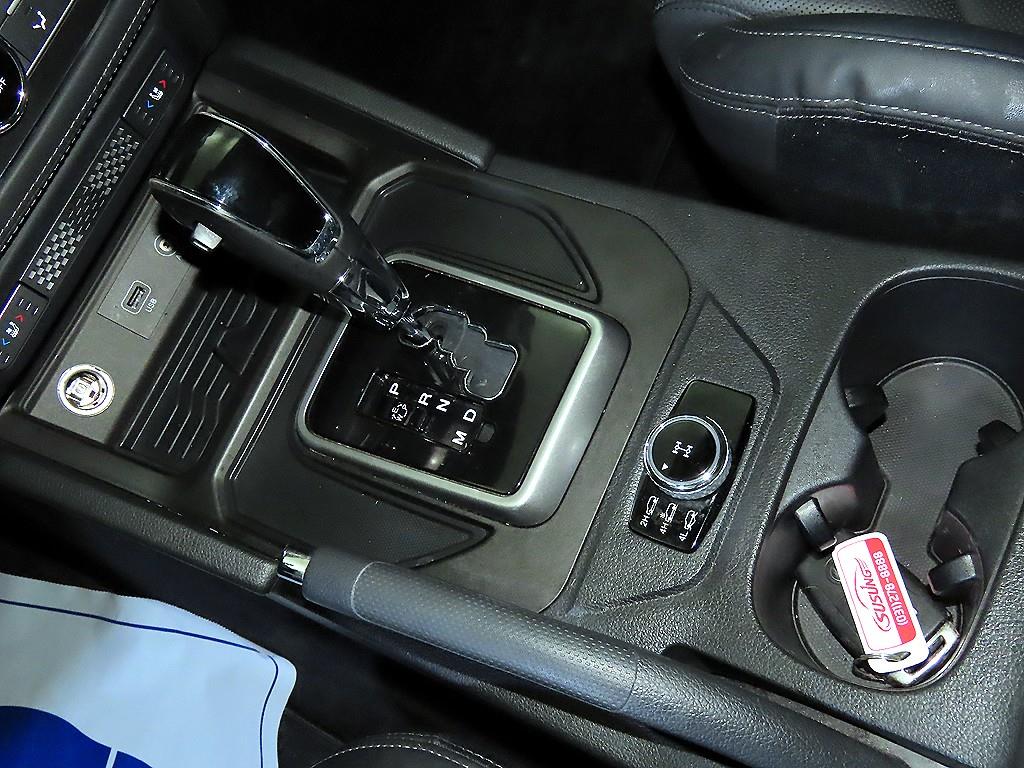 Ssangyong Rexton - Vista 12