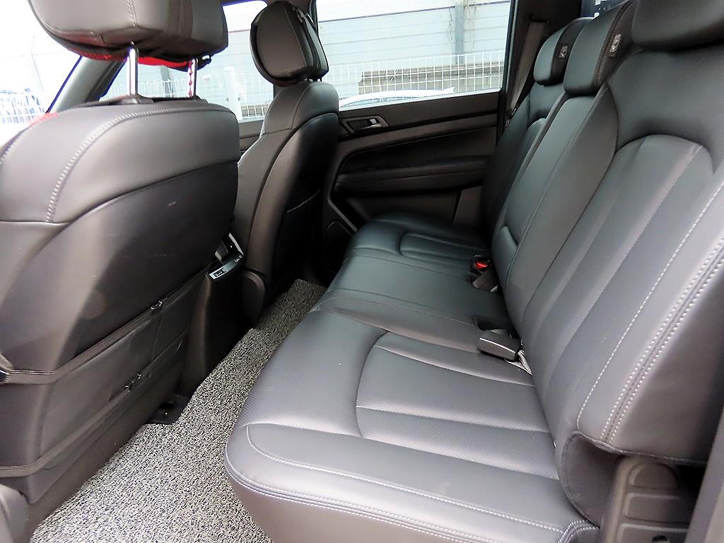 Ssangyong Rexton - Vista 6