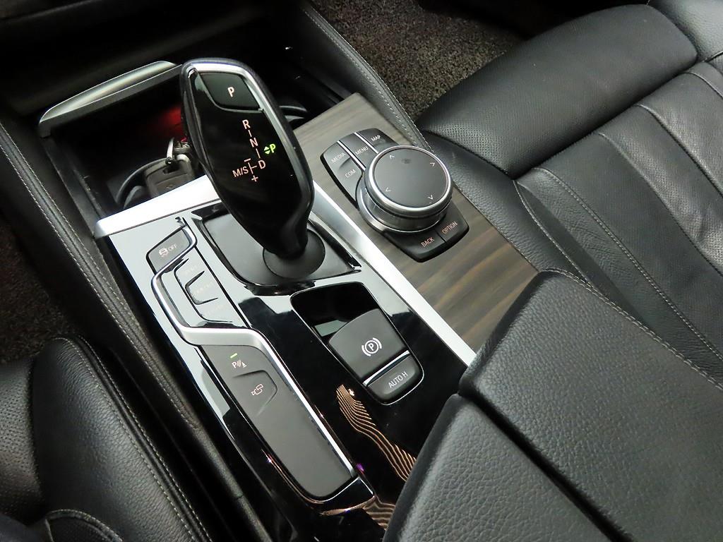 BMW 5 Series - Vista 10