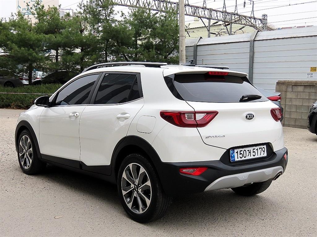 KIA Stonic - Vista 3