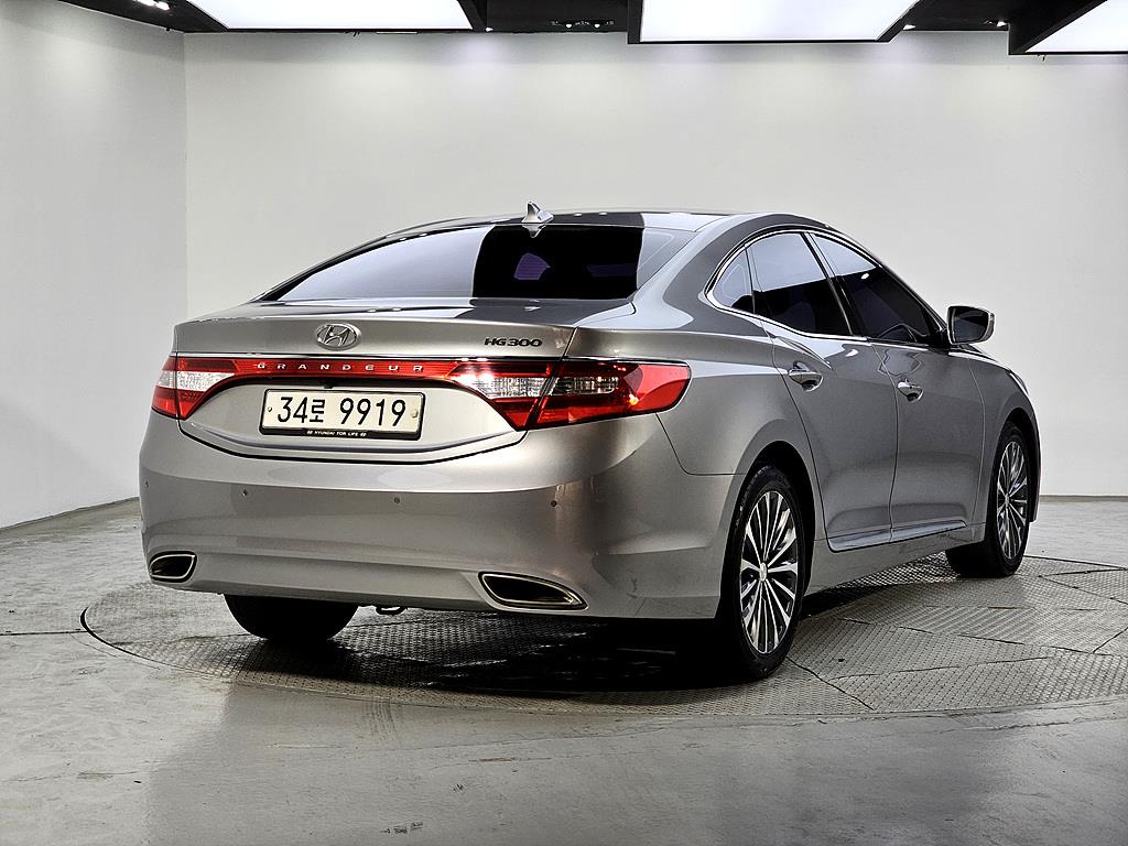 HYUNDAI Grandeur - Vista 4