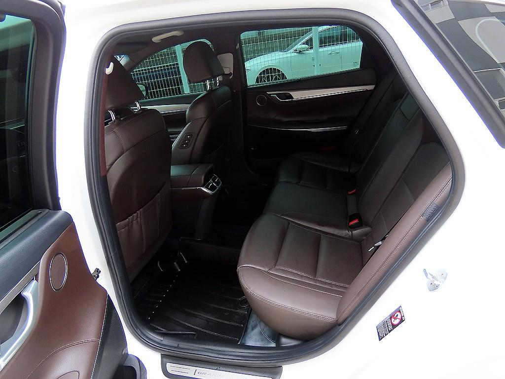 HYUNDAI Grandeur - Vista 6