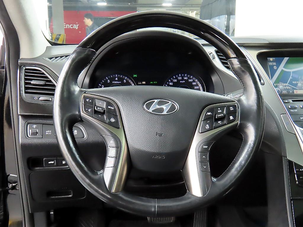 HYUNDAI Grandeur - Vista 9