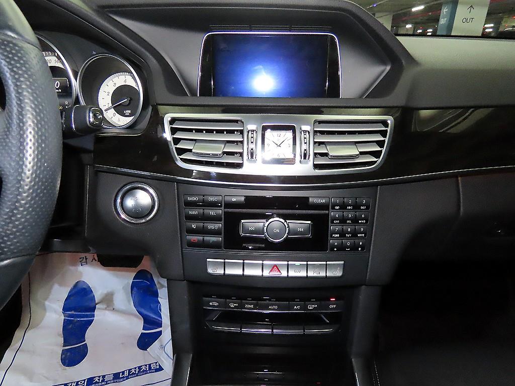 Mercedes Benz E class - Vista 11