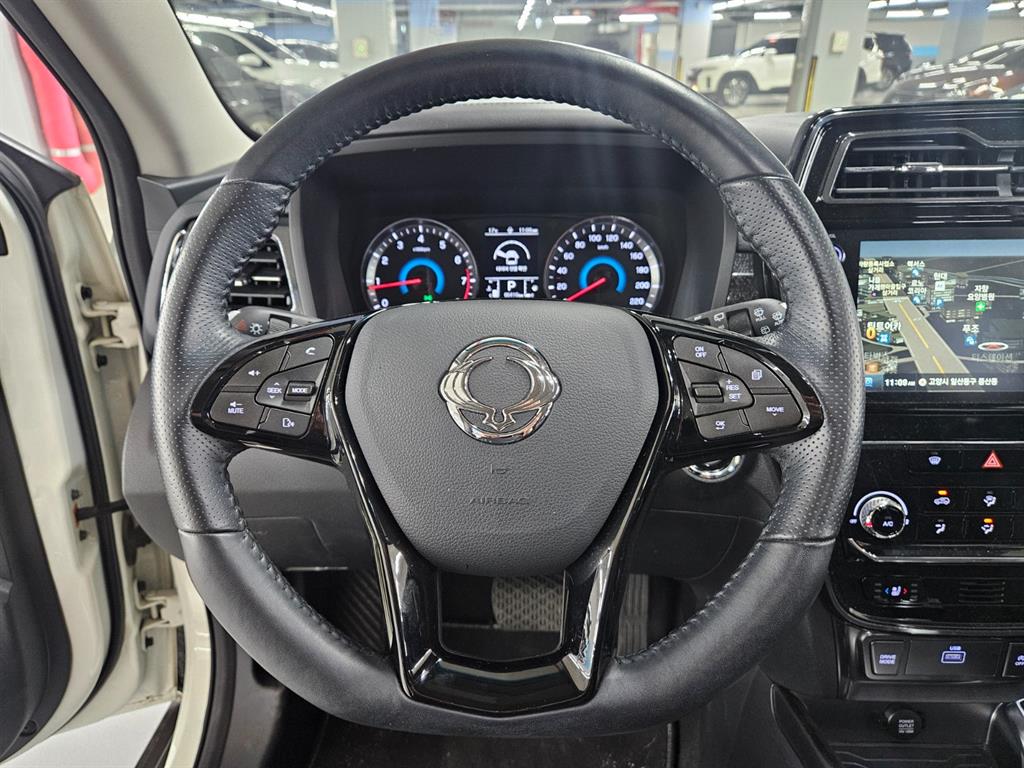 Ssangyong Tivoli - Vista 10