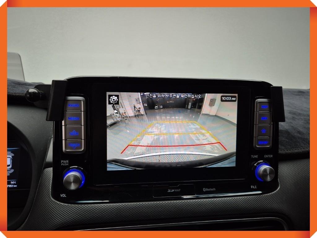 HYUNDAI Kona - Vista 11