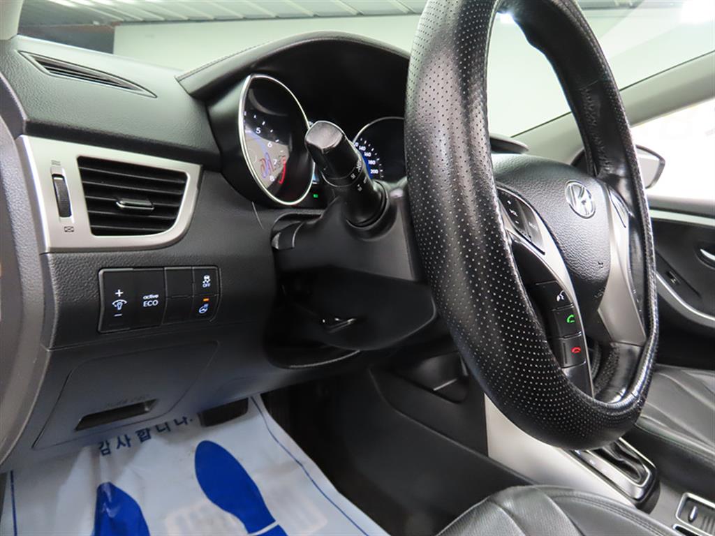 HYUNDAI i30 2014 Blanco - Importación desde Corea - HF Imports Iquique - Foto 13