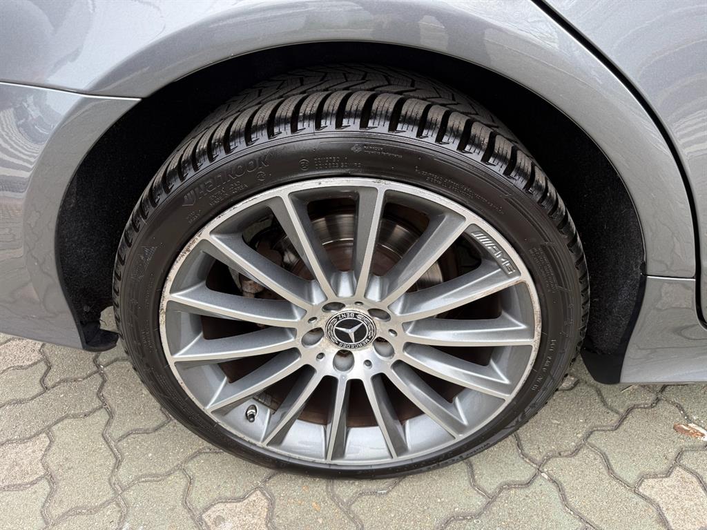 Mercedes Benz CLS Class - Vista 8