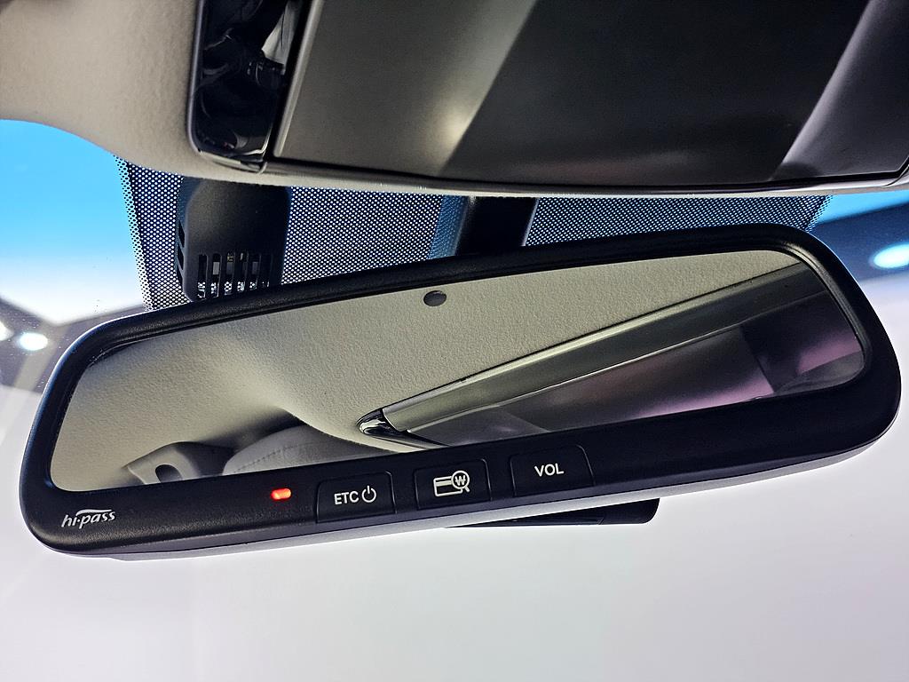 HYUNDAI Grandeur - Vista 12