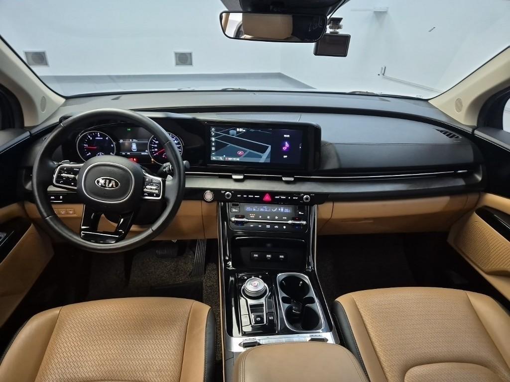 KIA Carnival - Vista 6