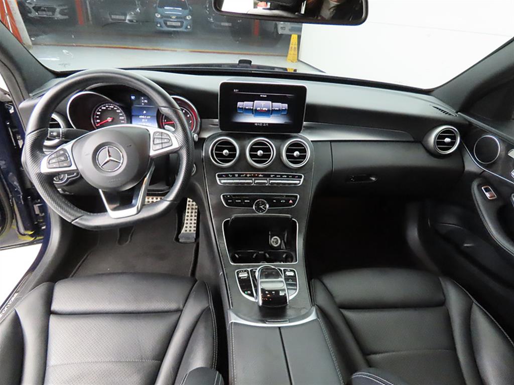 Mercedes Benz C Class - Vista 7