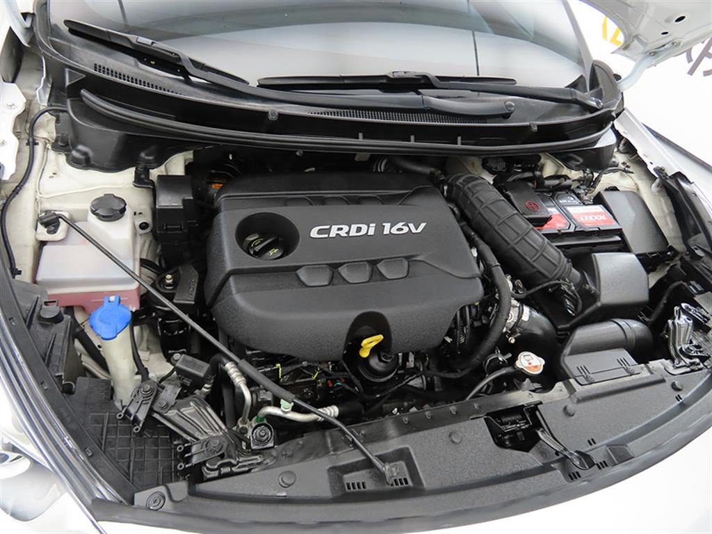 HYUNDAI i30 2014 Blanco - Importación desde Corea - HF Imports Iquique - Foto 19