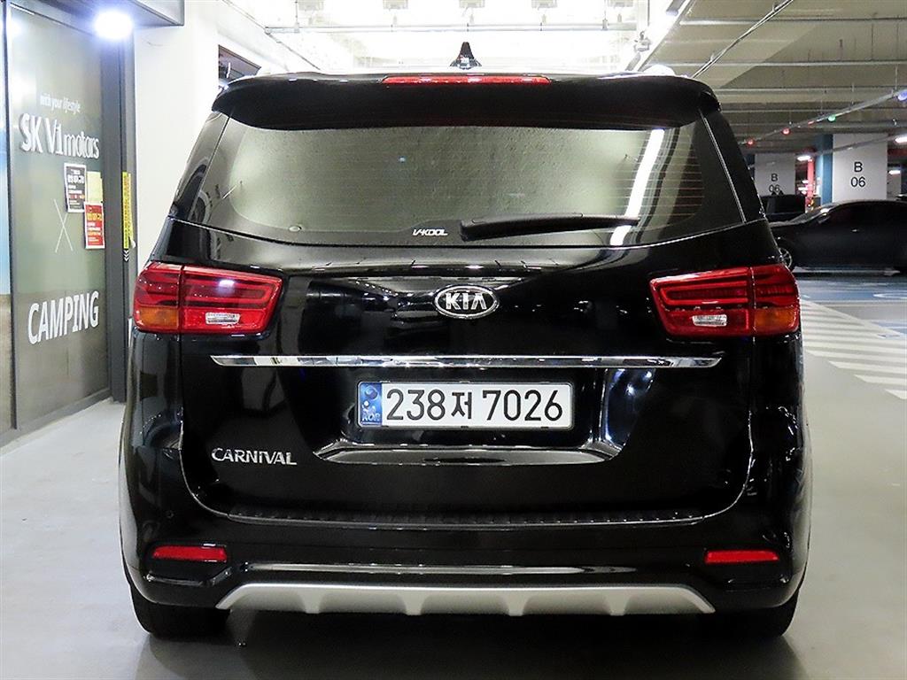 KIA Carnival - Vista 5