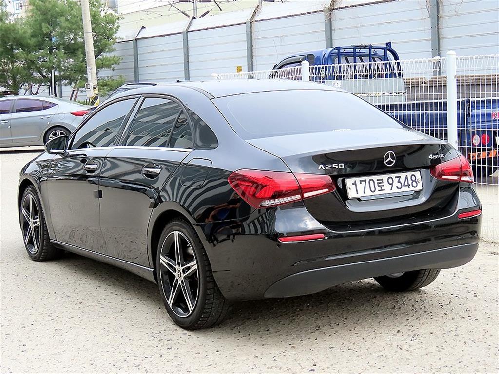 Mercedes Benz A Class - Vista 3