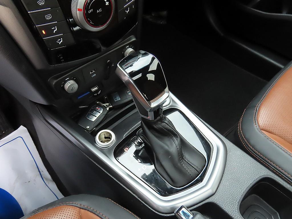 Ssangyong Tivoli - Vista 10