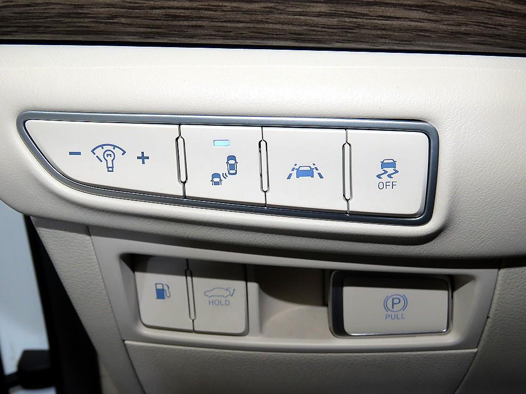 Genesis G90 2019 Blanco - Importación desde Corea - HF Imports Iquique - Foto 14