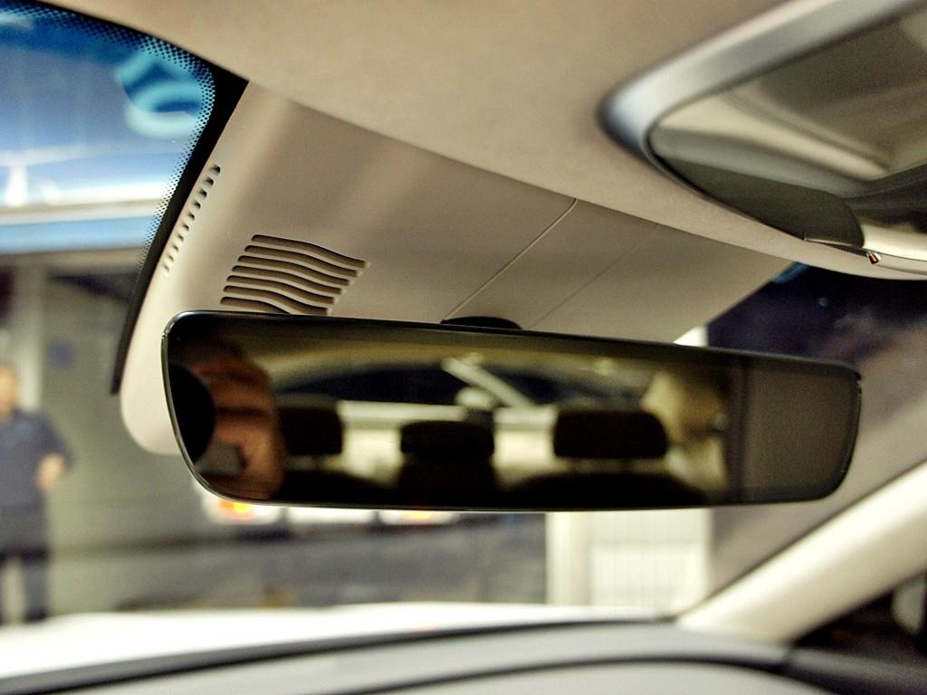 Genesis G80 2025 Blanco - Importación desde Corea - HF Imports Iquique - Foto 12