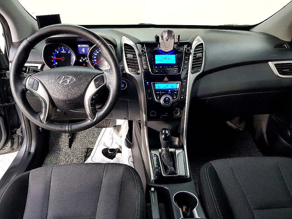 HYUNDAI i30 - Vista 5