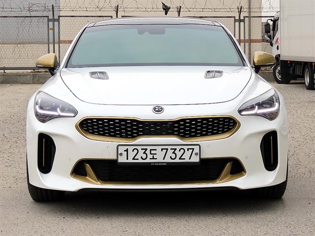 KIA Stinger 2020 Blanco - Importación desde Corea - HF Imports Iquique - Foto 1