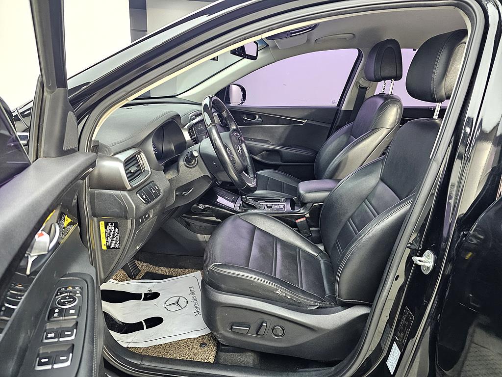 KIA Sorento - Vista 8