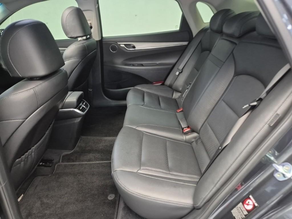 HYUNDAI Grandeur - Vista 12