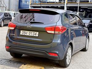 KIA Carens - Vista 8