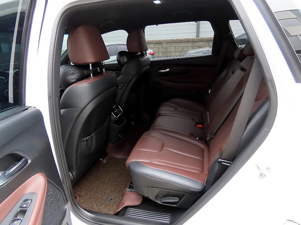 HYUNDAI Santa Fe - Vista 6