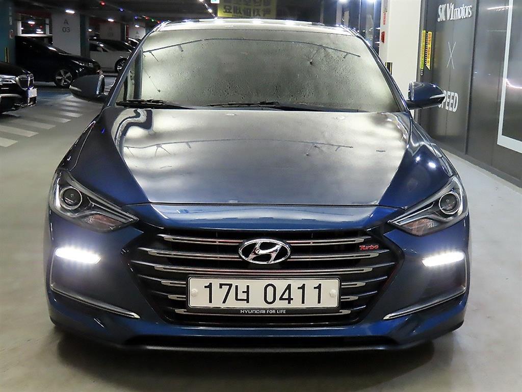 HYUNDAI Avante - Vista 2