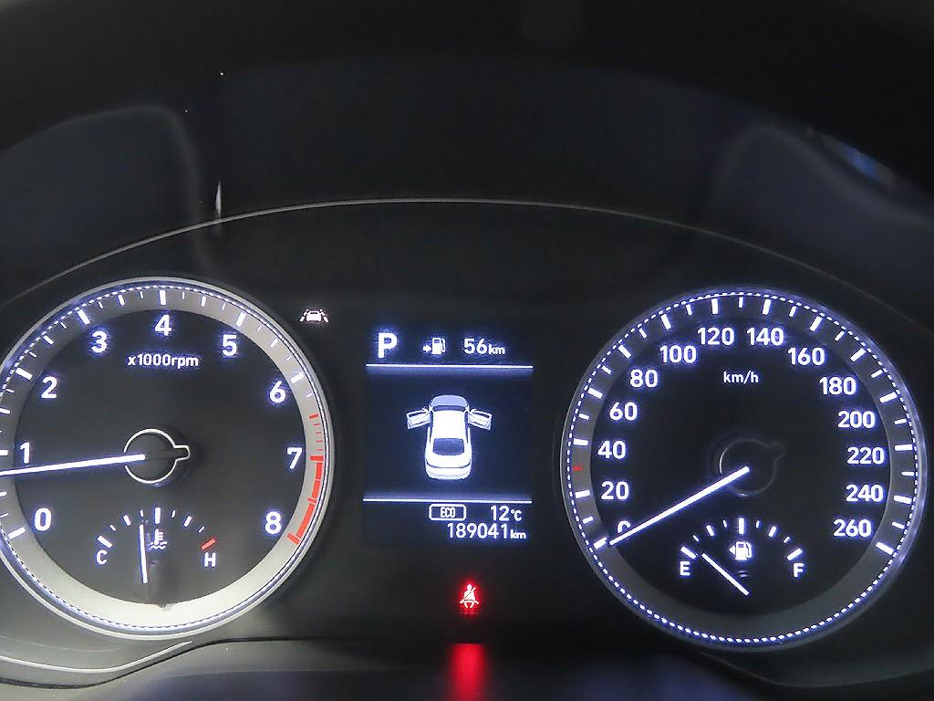 HYUNDAI Grandeur - Vista 11