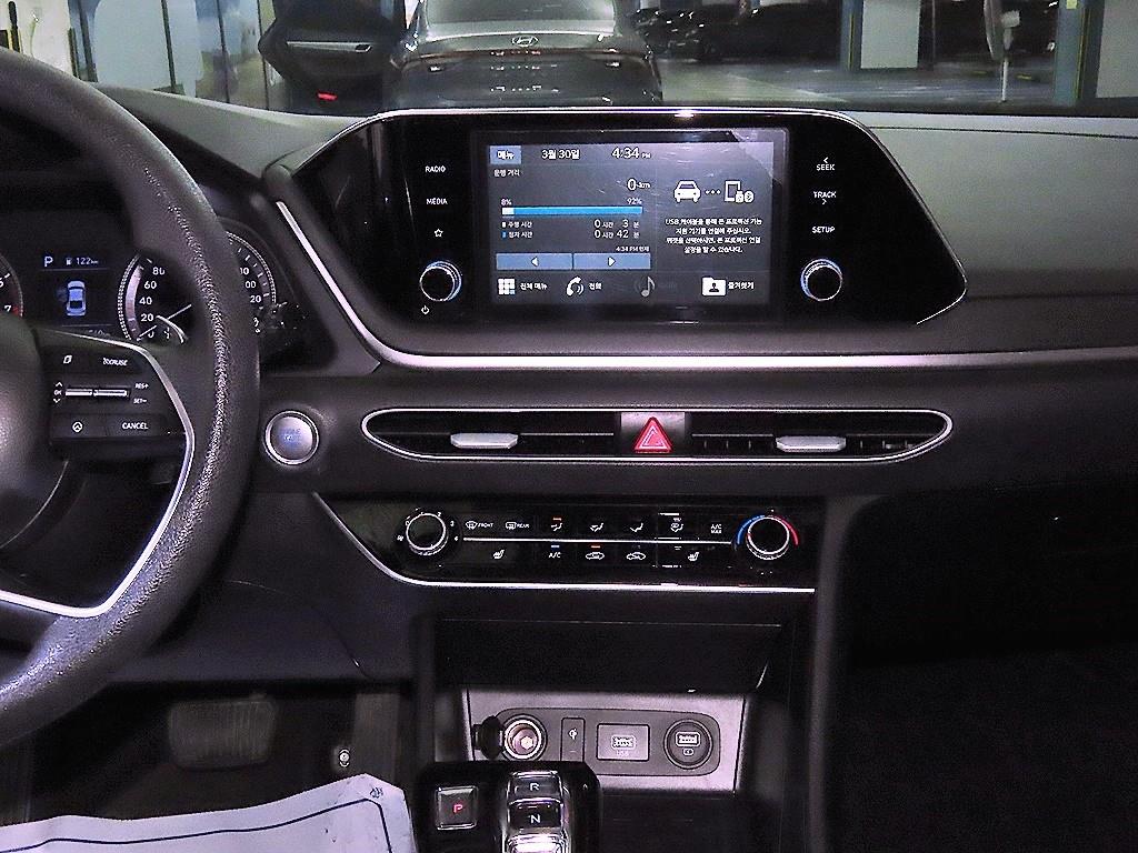 HYUNDAI Sonata - Vista 11