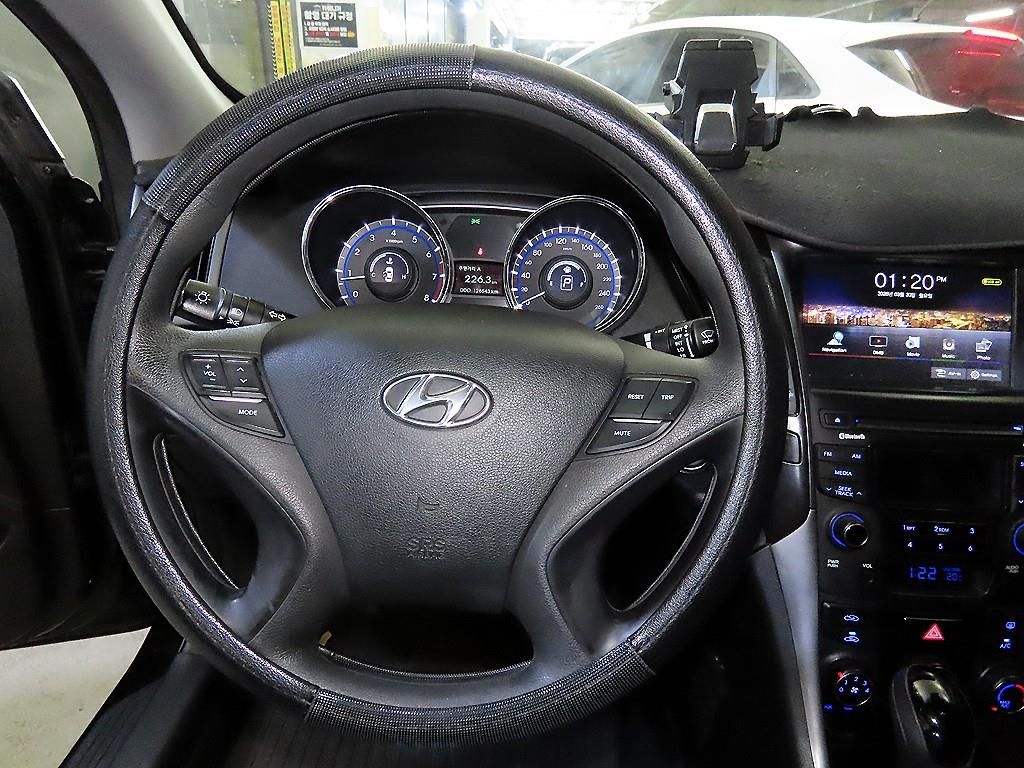 HYUNDAI Sonata - Vista 8