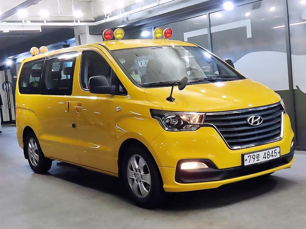 HYUNDAI Starex 2019 Amarillo - Importación desde Corea - HF Imports Iquique - Foto 1