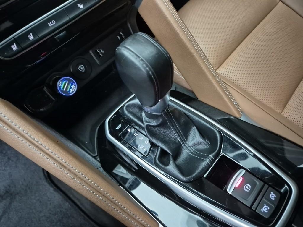 SAMSUNG QM6 - Vista 8