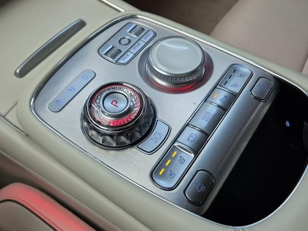 Genesis G90 - Vista 7