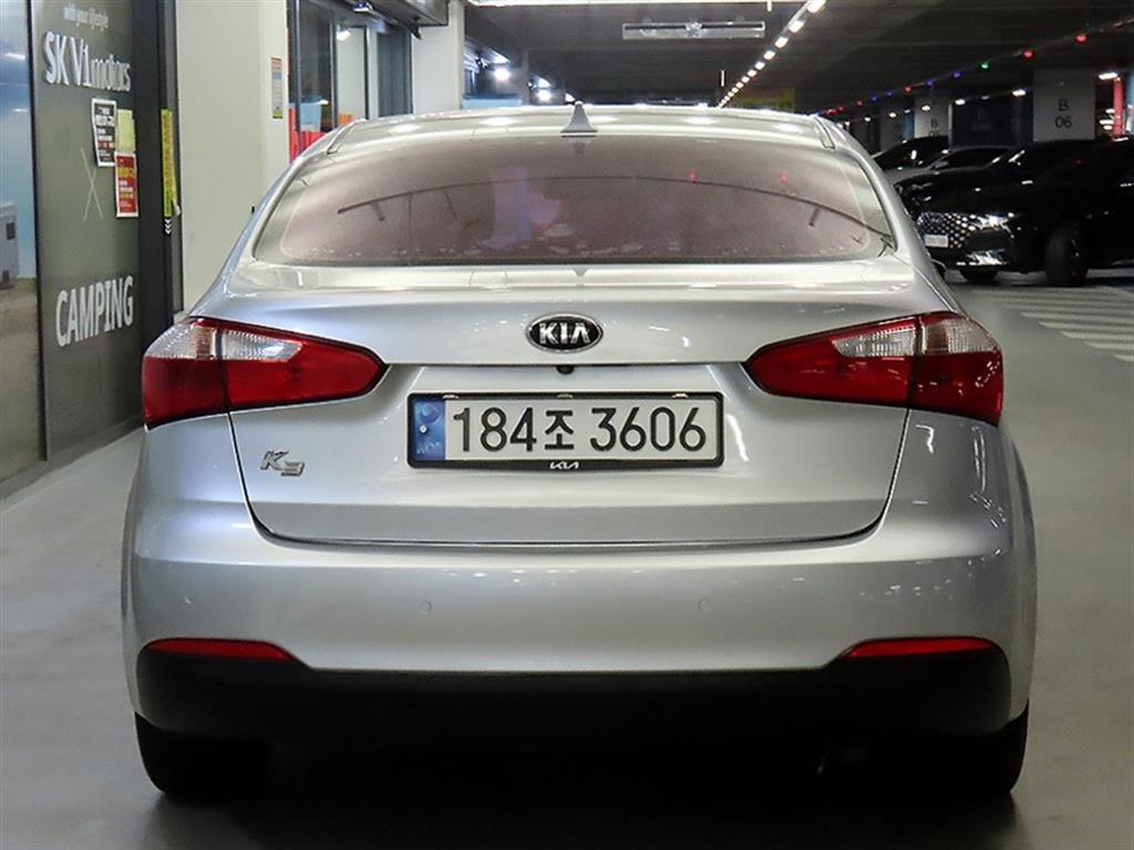KIA K3 - Vista 5