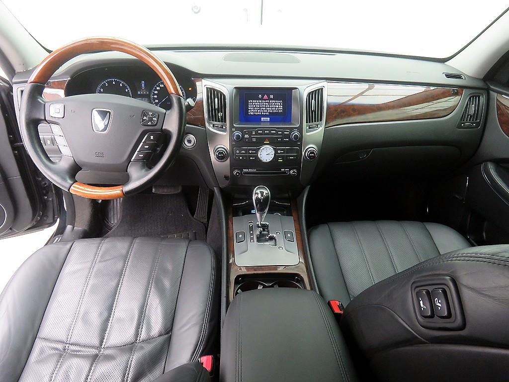 HYUNDAI Equus - Vista 7