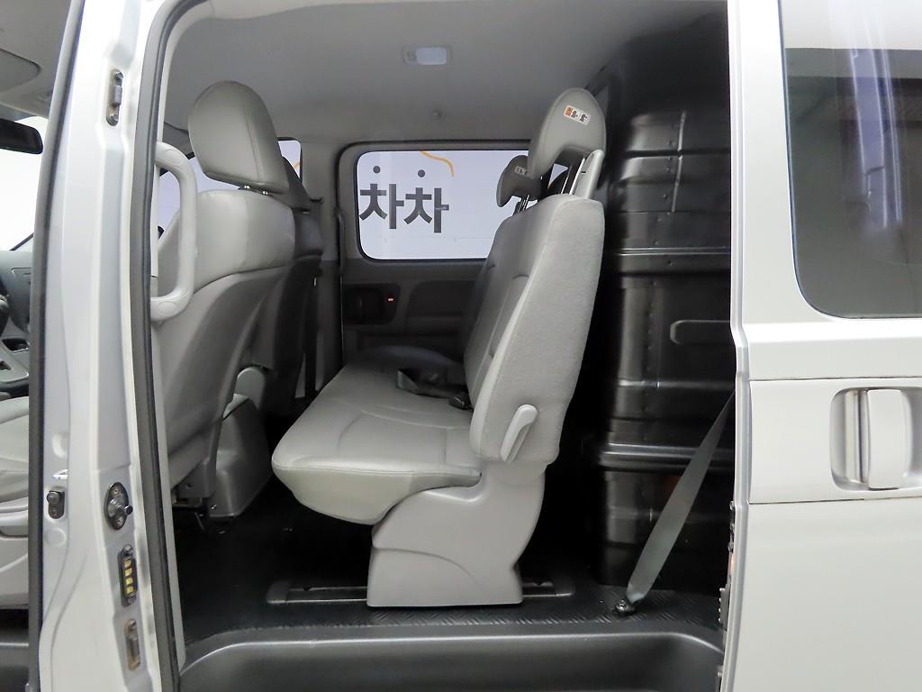 HYUNDAI Starex 2015 Gris - Importación desde Corea - HF Imports Iquique - Foto 14