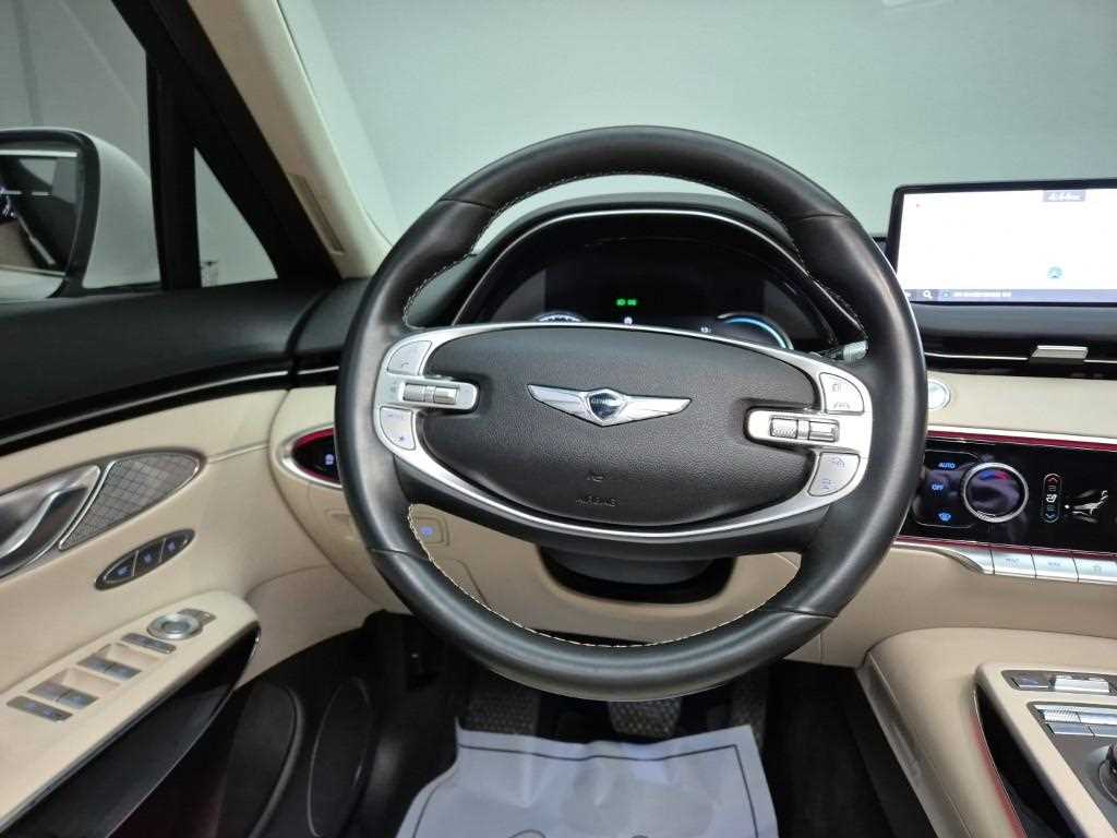 Genesis GV70 - Vista 9