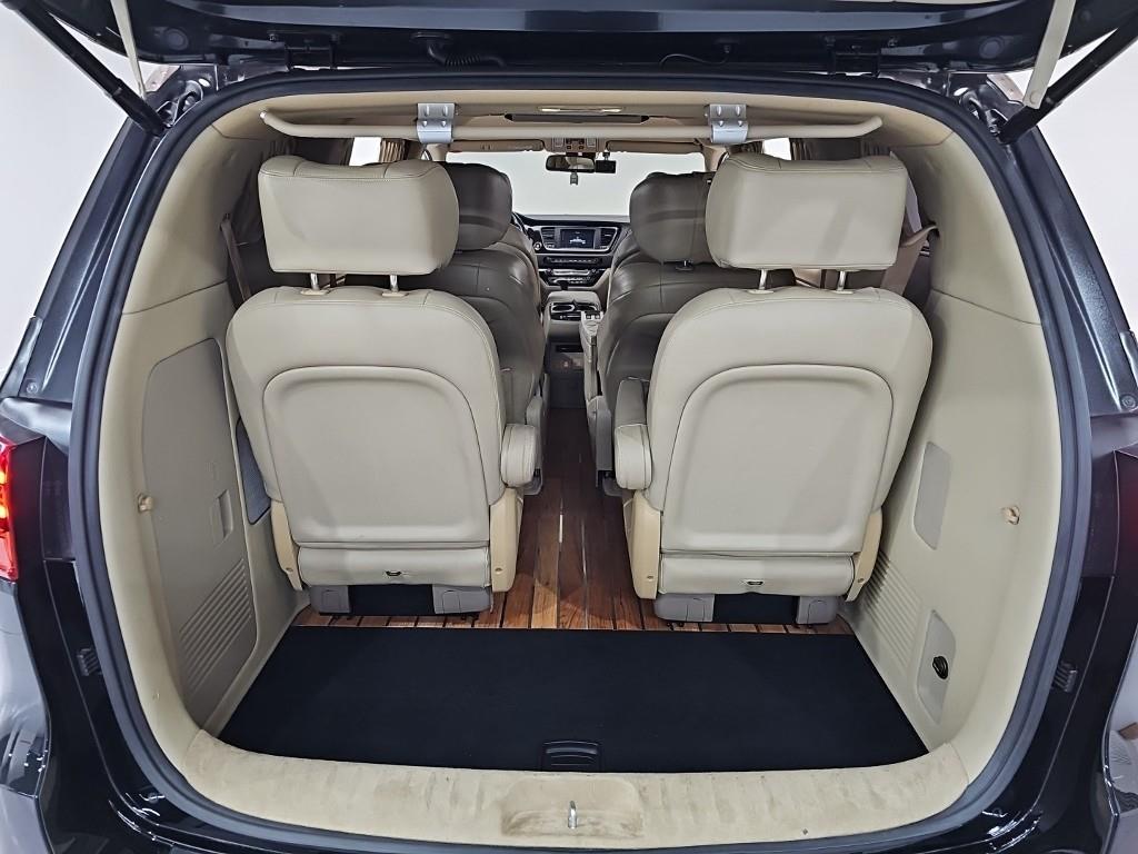 KIA Carnival 2019 Negro - Importación desde Corea - HF Imports Iquique - Foto 18