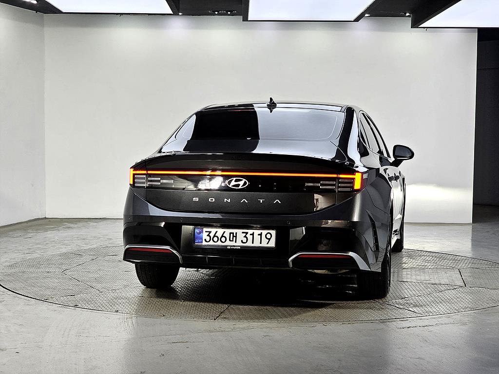 HYUNDAI Sonata - Vista 3