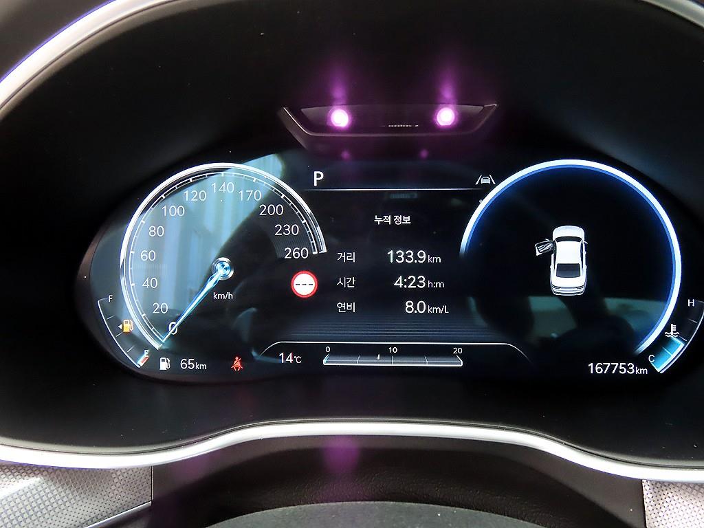 Genesis G80 - Vista 9