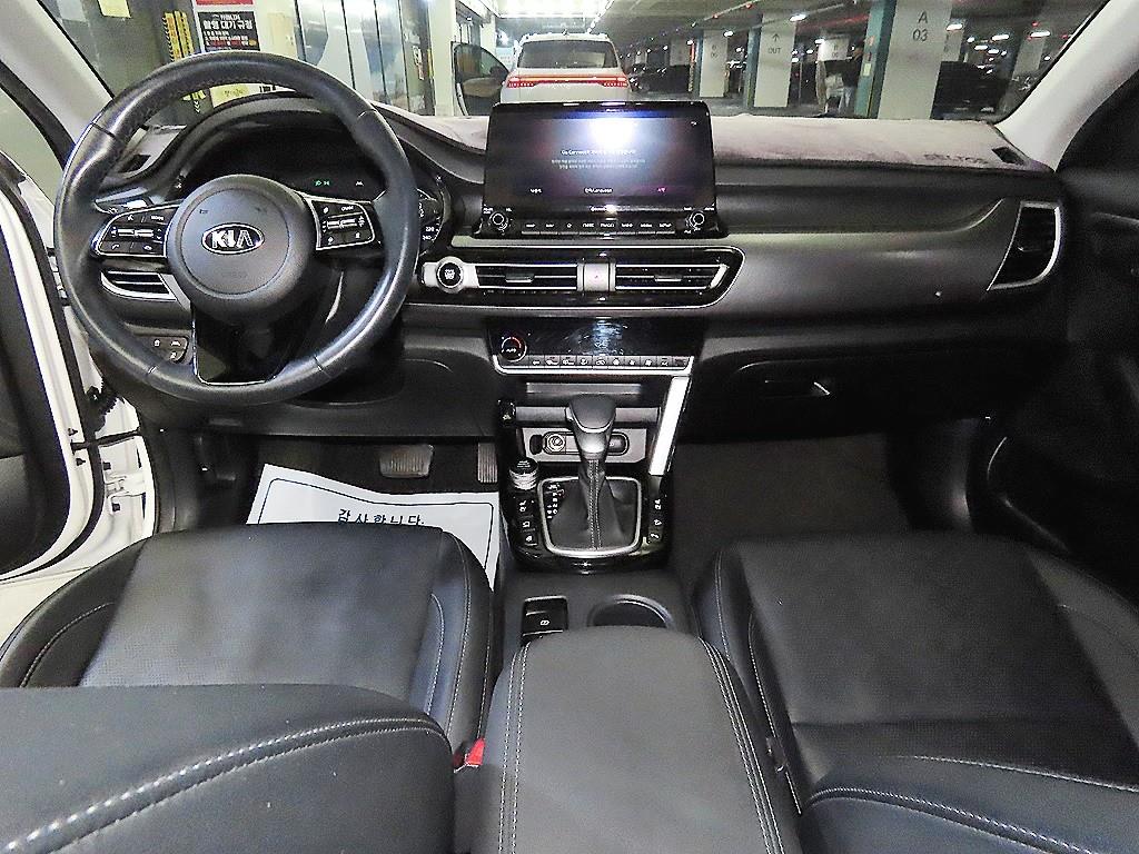 KIA Seltos - Vista 10