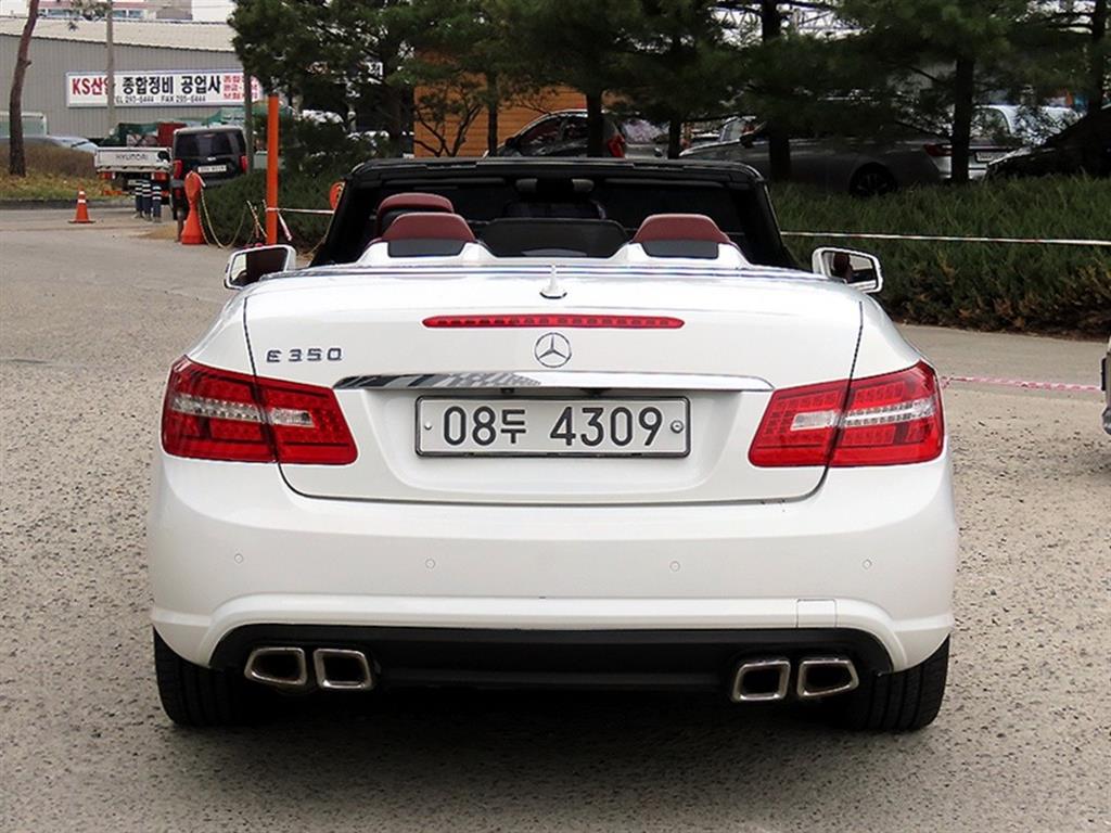 Mercedes Benz E class - Vista 8