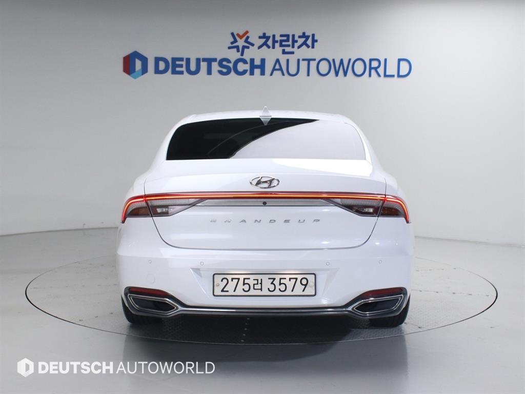 HYUNDAI Grandeur - Vista 4