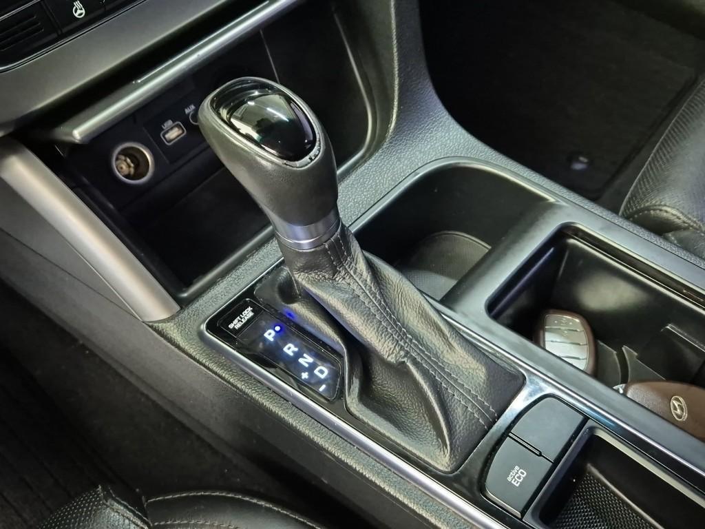 HYUNDAI Sonata - Vista 8